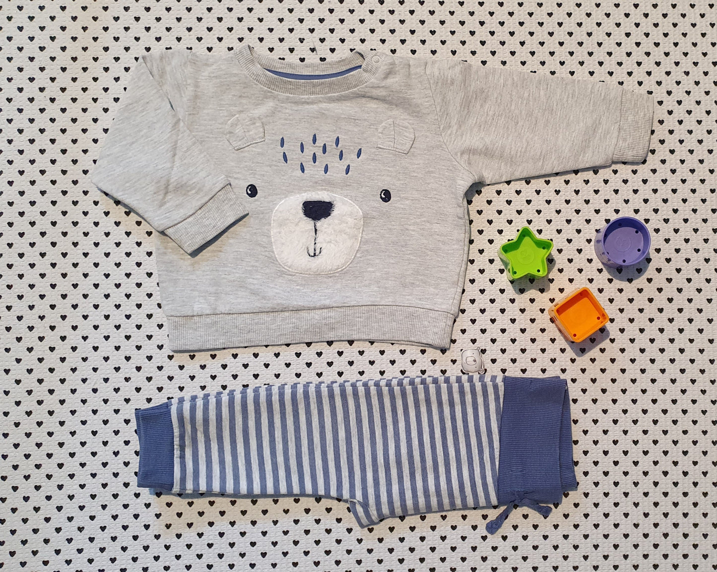 Minis Junge | Kleiderpaket | Set: Pullover und Trainerhose von Smile, Gr. 62